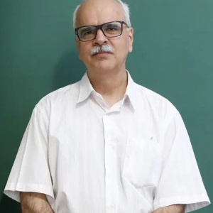 دکتر سعید مدنی (رئیس)